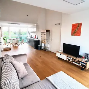 Rooftop Terrace, Free Garage Parking And Pool! Apartment