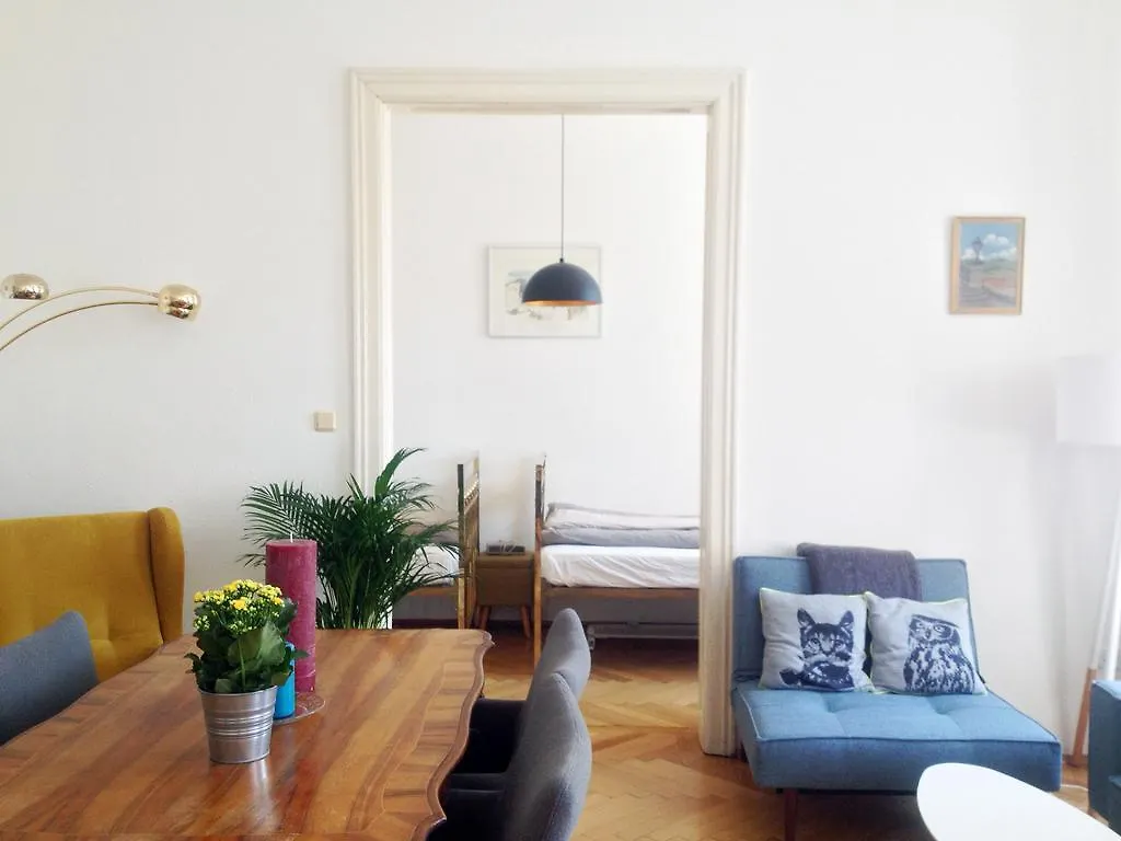 Big Vintage Style Flat Near Schonbrunn Apartment Vienna Austria